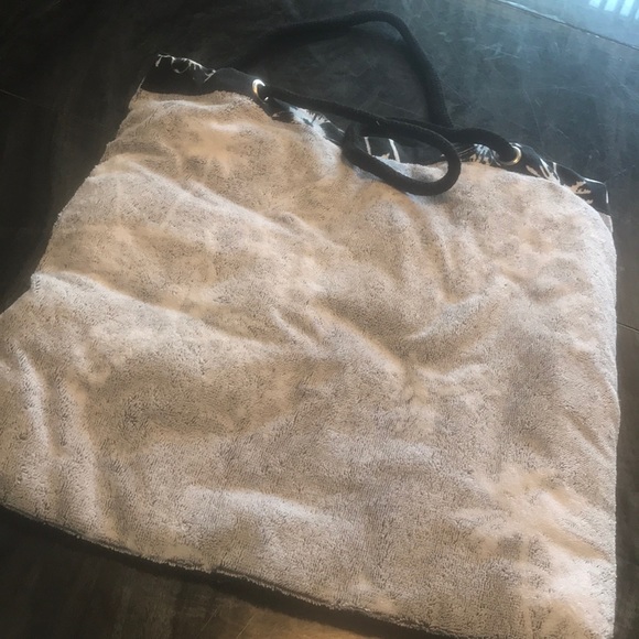 BNIP VS PINK TOWEL TOTE - Picture 2 of 8